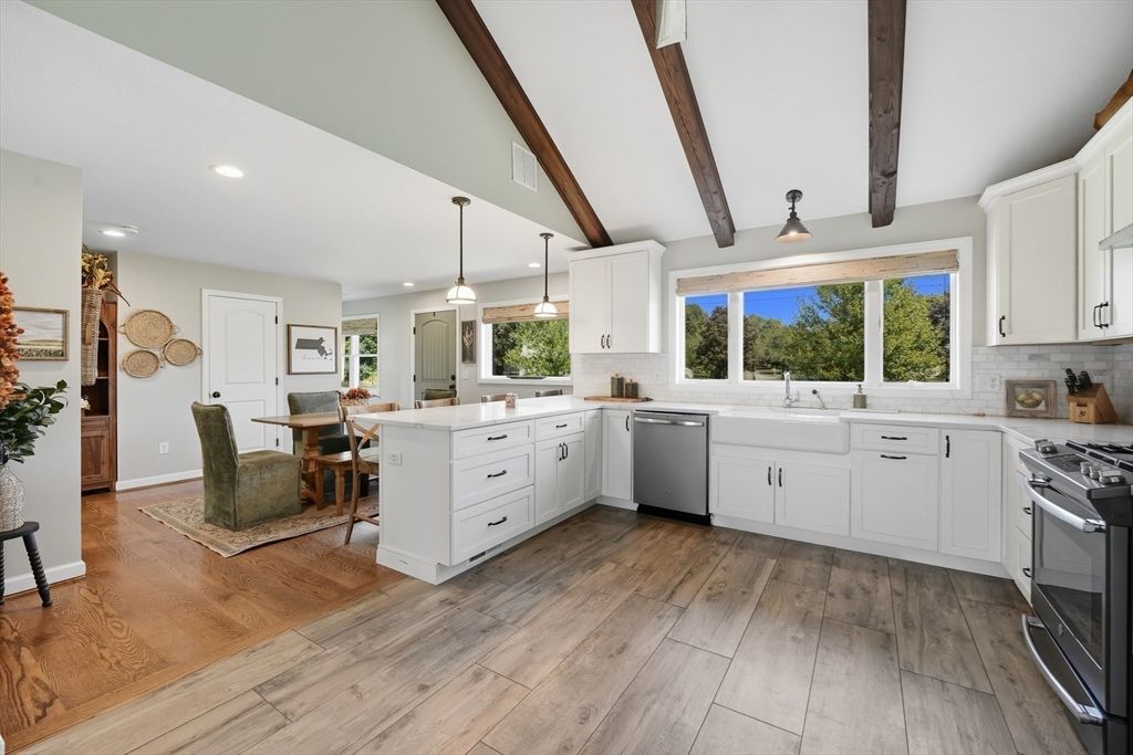 Dining room, Interior, Kitchen, Pendant Lights, Recessed Lighting, Stainless Steel Appliances, Wooden Beams, Wood Texture Flooring
