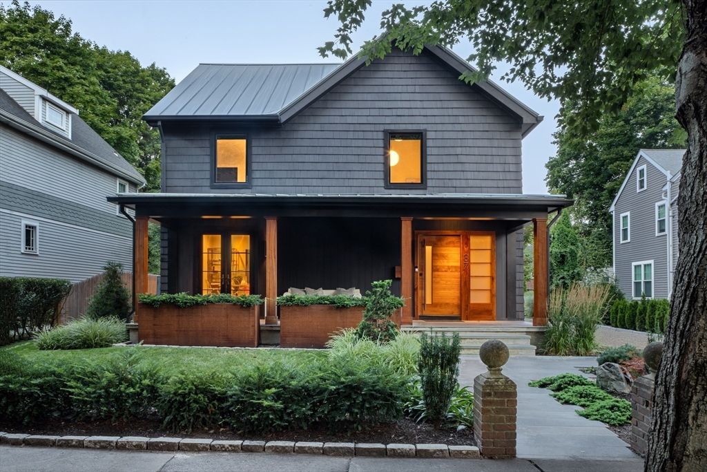 Exterior, Facade, Farmhouse