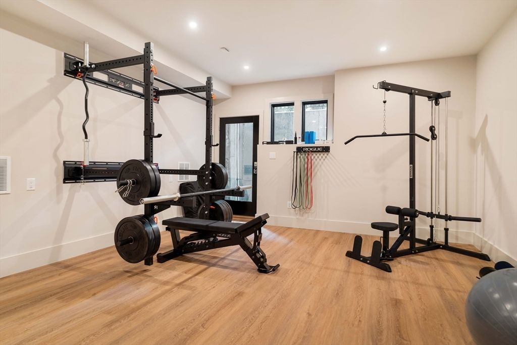 Fitness Equipment, Interior, Recessed Lighting, Wood Texture Flooring