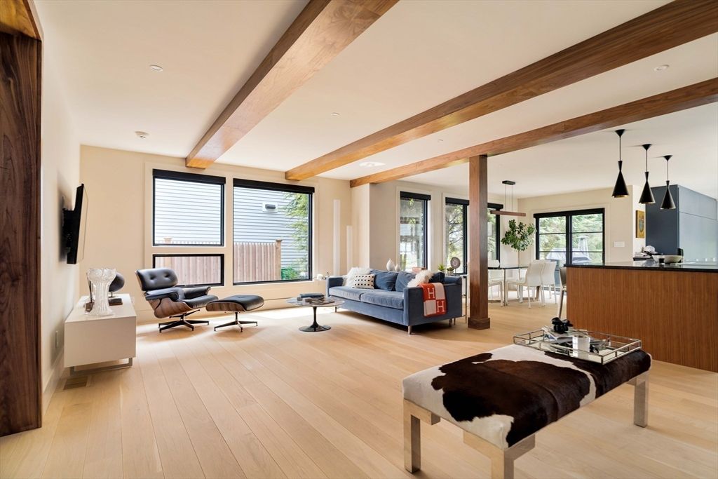 Interior, Living room, Pendant Lights, Recessed Lighting, Wooden Beams, Wood Texture Flooring