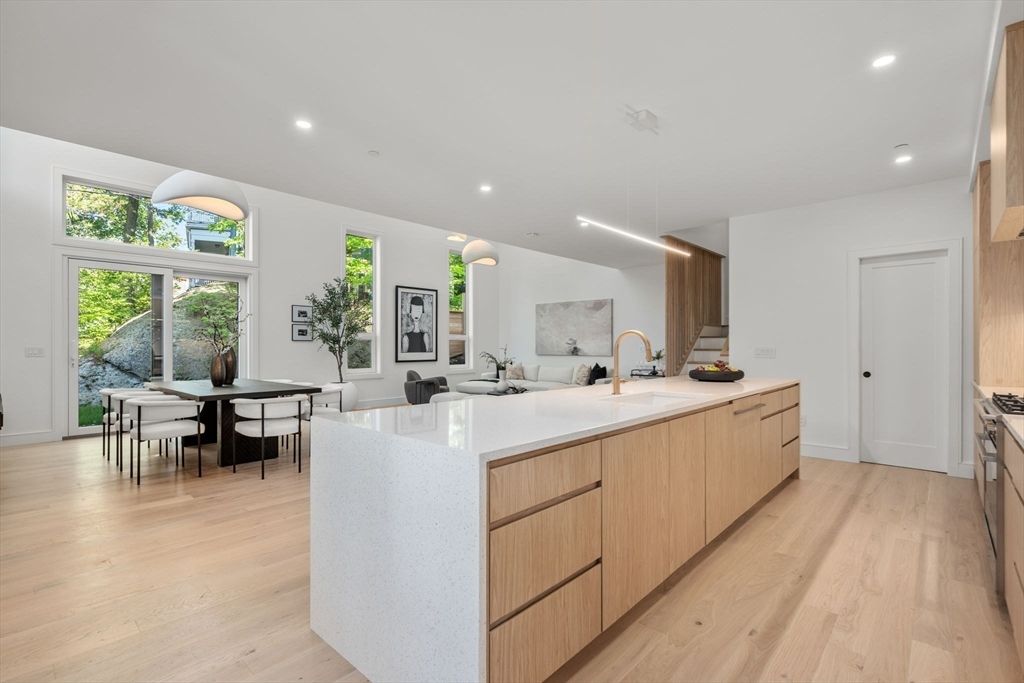 Dining room, Interior, Kitchen, Recessed Lighting, Wood Texture Flooring