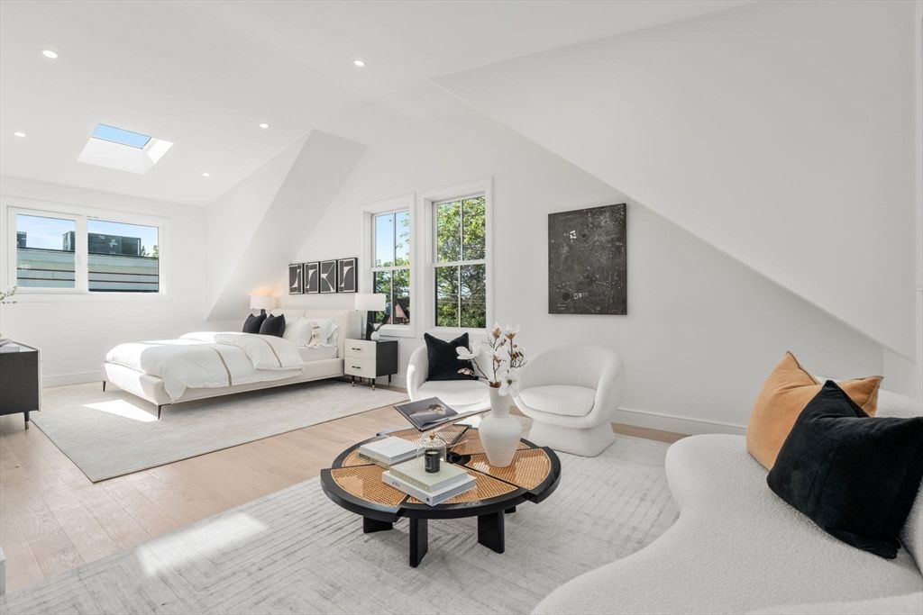 Bedroom, Interior, Living room, Recessed Lighting, Wood Texture Flooring