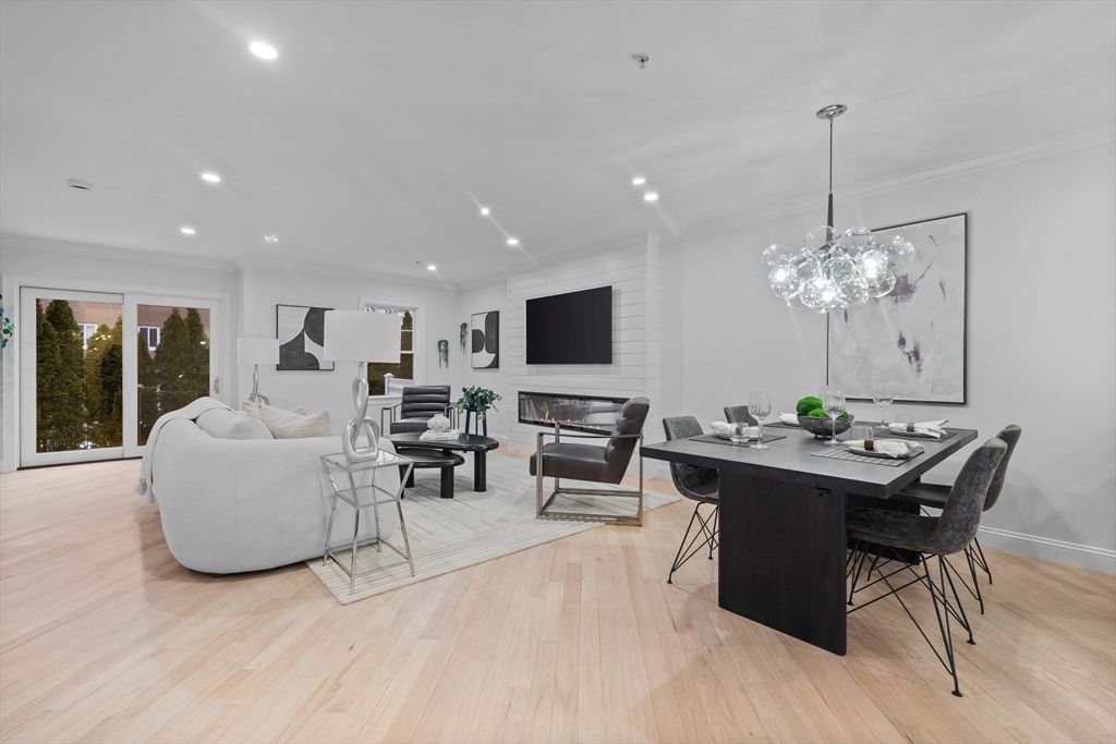 Dining room, Interior, Living room, Pendant Lights, Recessed Lighting, Wood Texture Flooring