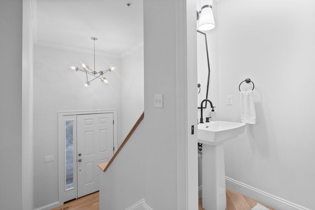 Bathroom, Interior, Pendant Lights, Wood Texture Flooring