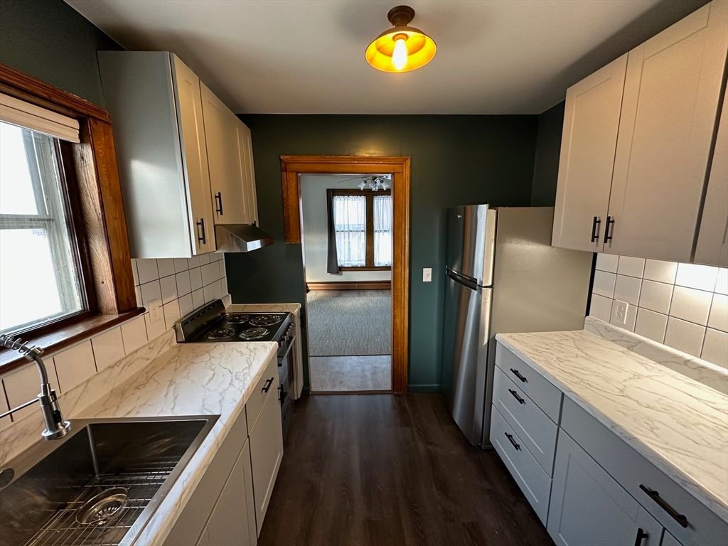 Interior, Kitchen, Wood Texture Flooring