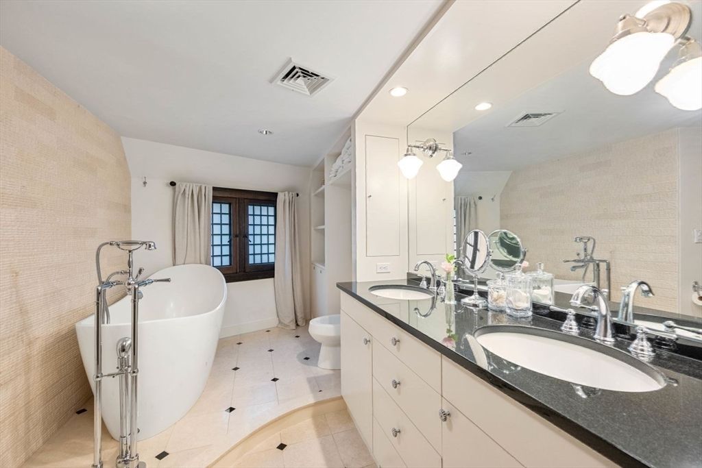 Bathroom, Dual Sink Vanities, Free Standing Baths, Interior, Recessed Lighting