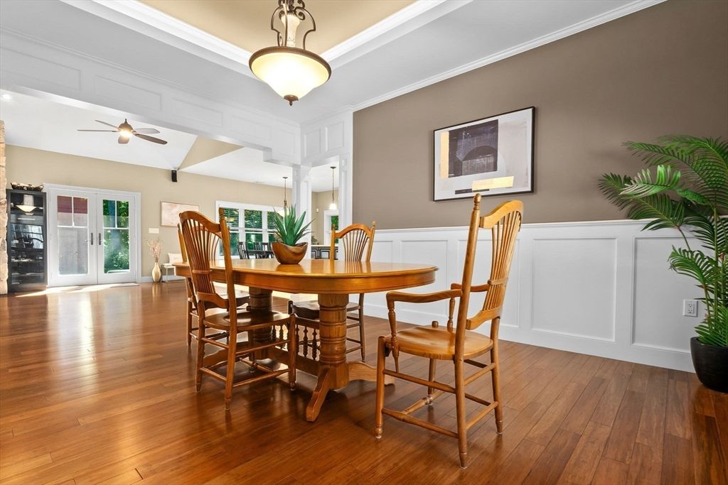 Dining room, Interior, Wood Texture Flooring