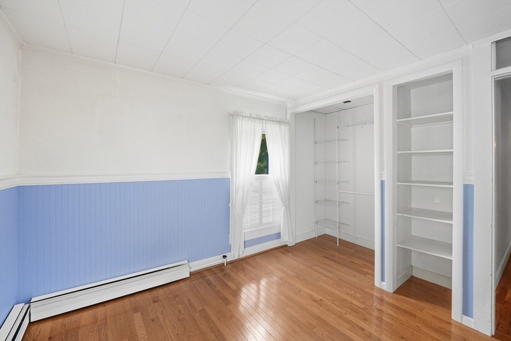 Empty room, Interior, Walk-in Closets, Wood Texture Flooring