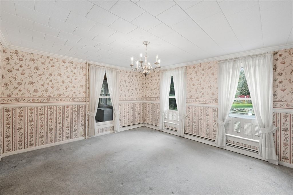 Chandelier, Empty room, Interior