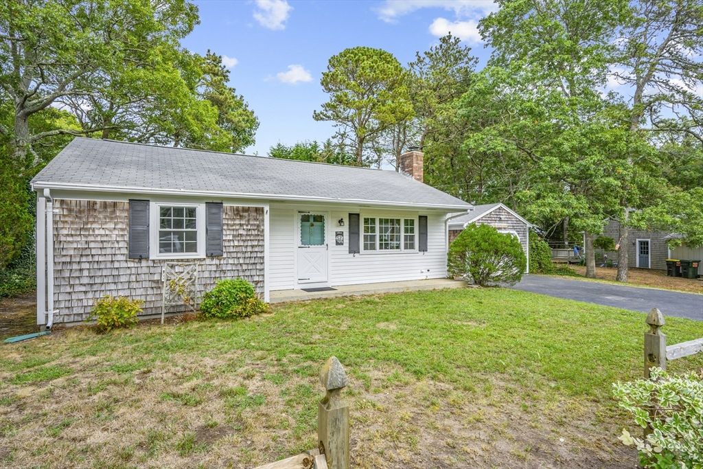 Exterior, Facade, Cape Cod