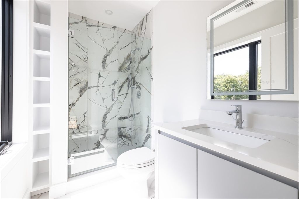Bathroom, Interior, Marble Walls, Recessed Lighting