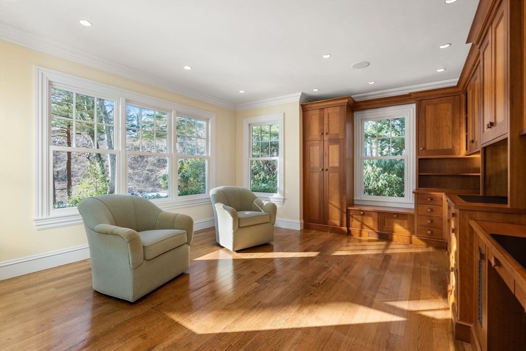 Interior, Recessed Lighting, Wood Texture Flooring