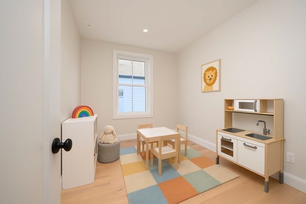 Dining room, Interior, Recessed Lighting, Wood Texture Flooring