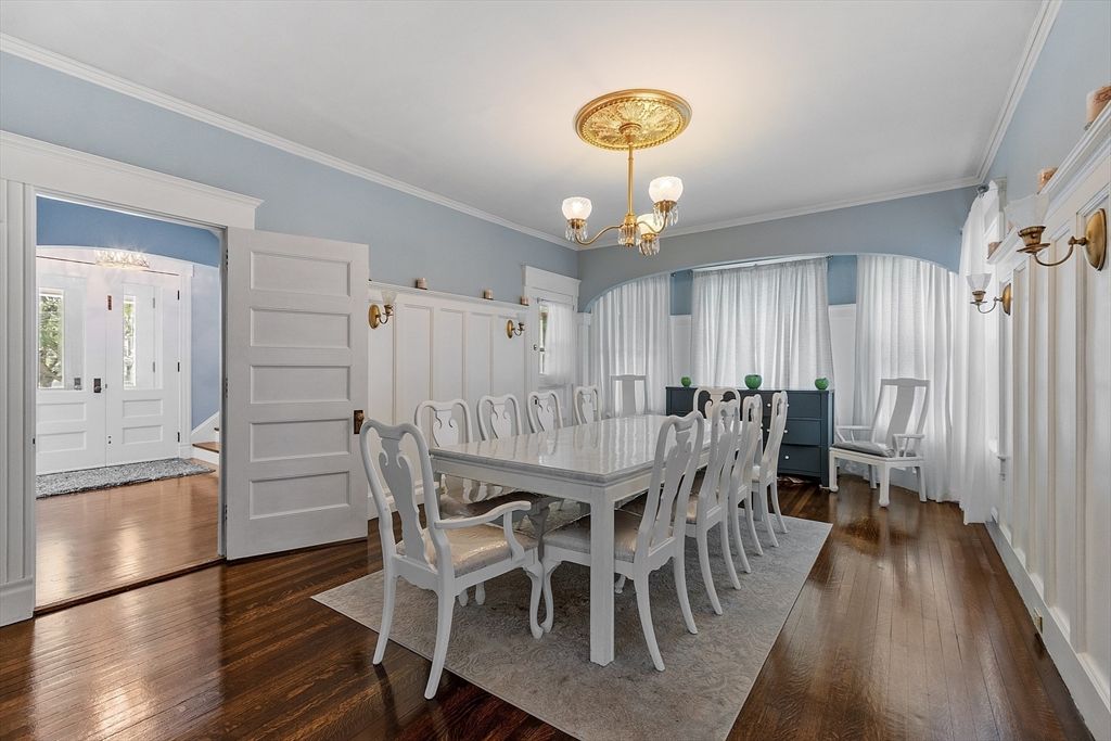 Chandelier, Dining room, Interior, Wood Texture Flooring