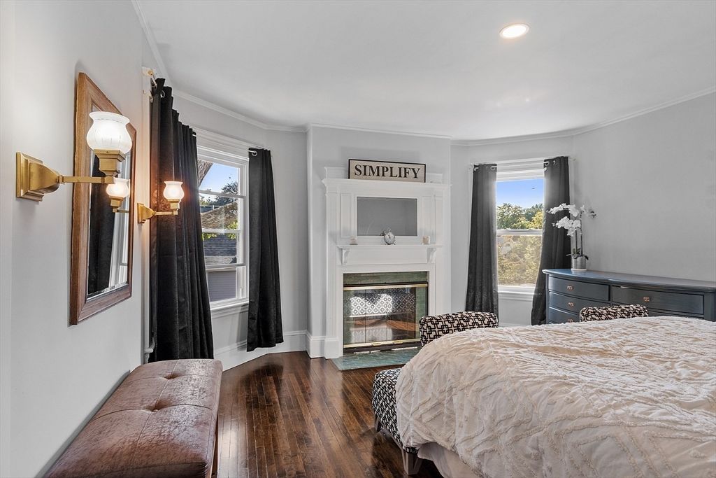 Bedroom, Fireplace, Interior, Recessed Lighting, Wood Texture Flooring