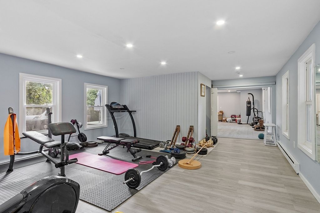 Fitness Equipment, Interior, Recessed Lighting, Wood Texture Flooring