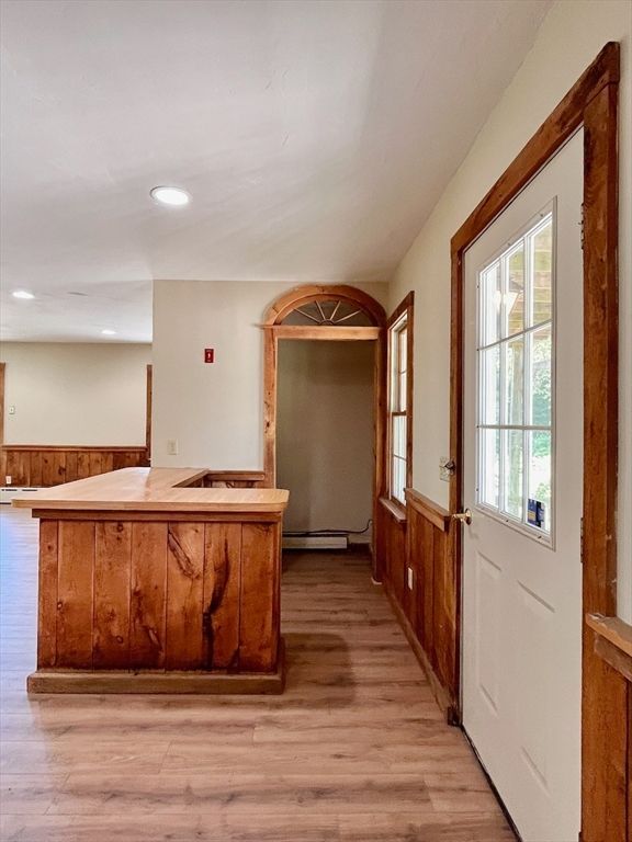 Interior, Recessed Lighting, Wood Texture Flooring