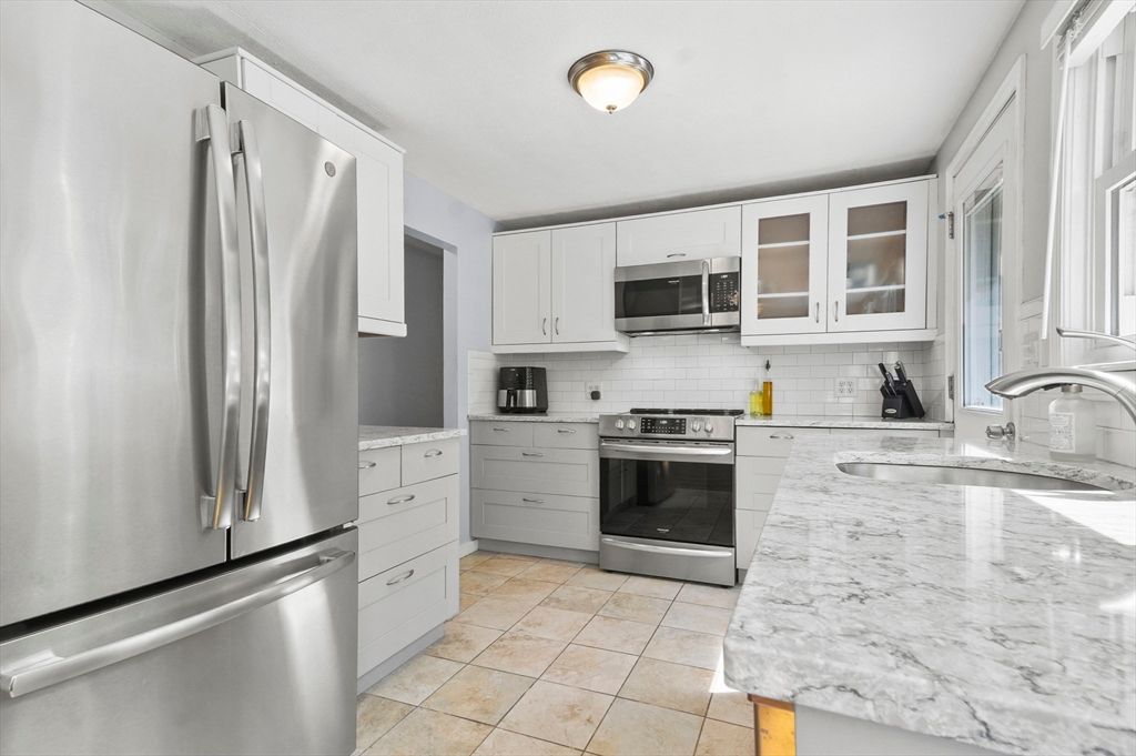 Interior, Kitchen, Stainless Steel Appliances