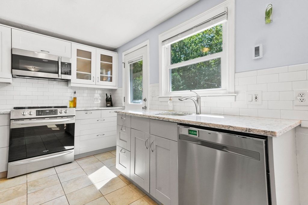 Interior, Kitchen, Stainless Steel Appliances