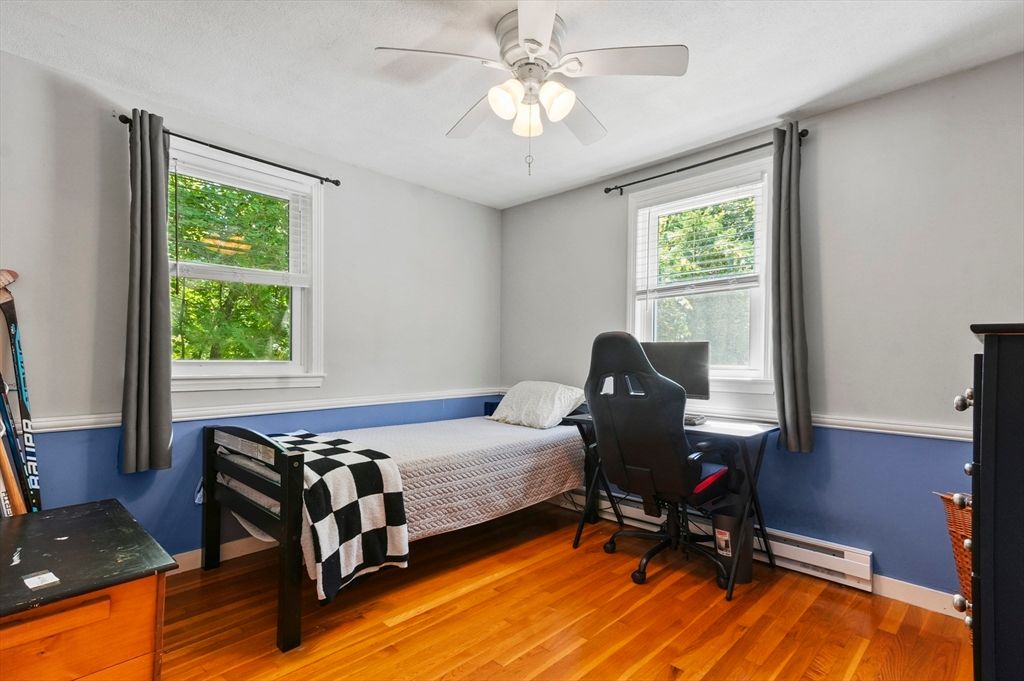 Bedroom, Home Office, Interior, Wood Texture Flooring