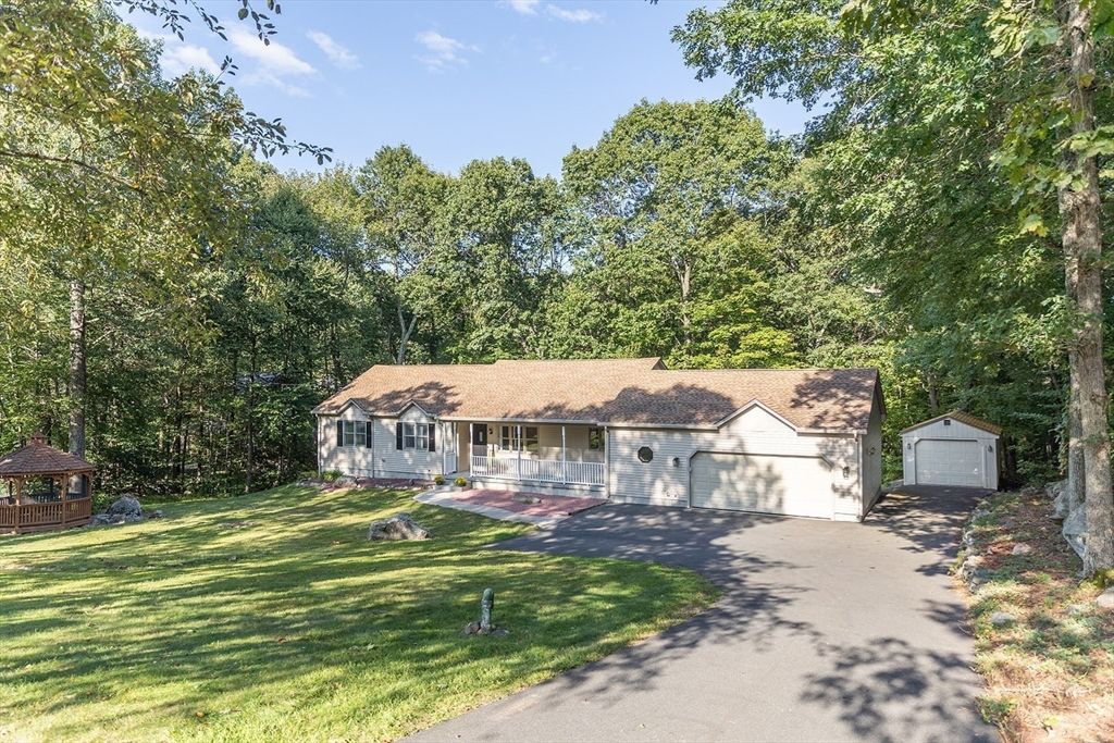 Backyard, Detached Garage, Exterior