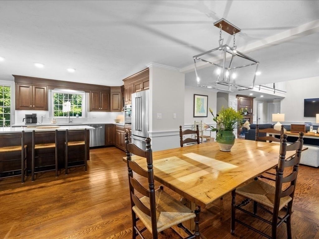 Dining room, Interior, Kitchen, Pendant Lights, Recessed Lighting, Stainless Steel Appliances, Wood Texture Flooring