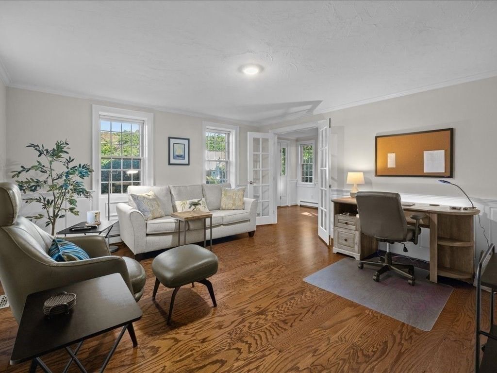 Home Office, Interior, Living room, Recessed Lighting, Wood Texture Flooring