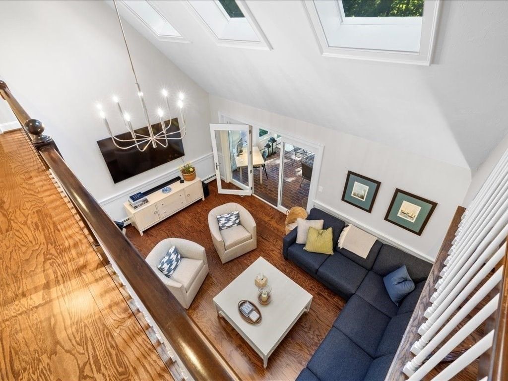 Interior, Living room, Pendant Lights, Wood Texture Flooring