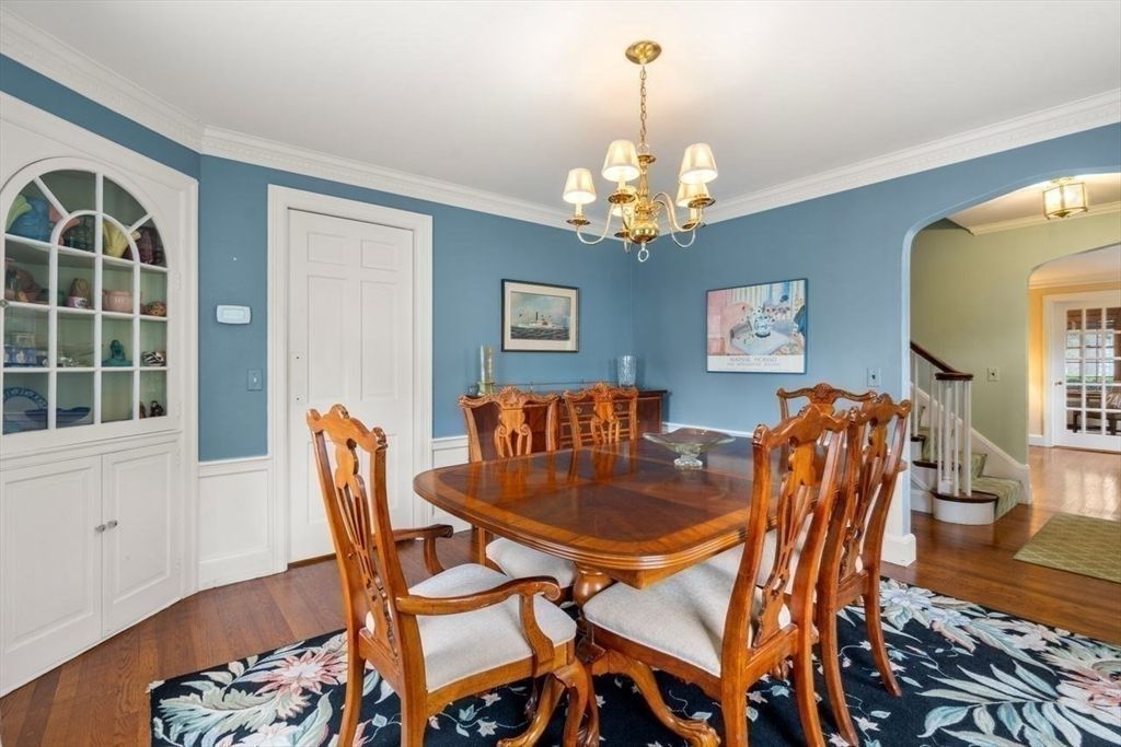 Chandelier, Dining room, Interior, Wood Texture Flooring