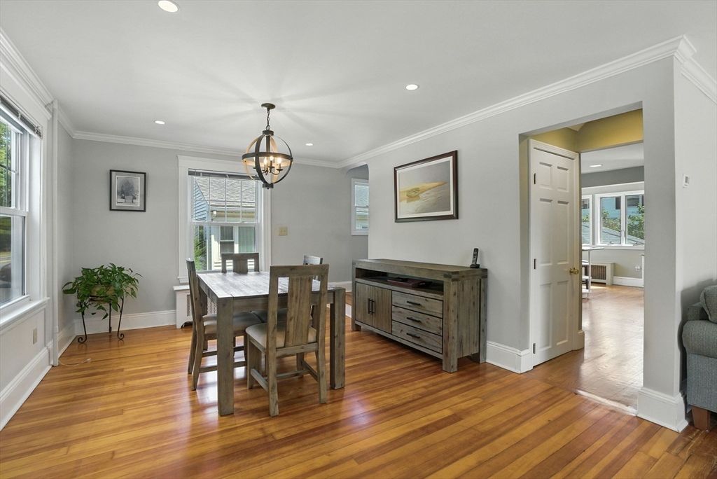Chandelier, Dining room, Interior, Pendant Lights, Recessed Lighting, Wood Texture Flooring