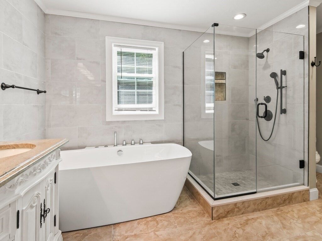 Bathroom, Free Standing Baths, Glass Shower, Interior, Recessed Lighting