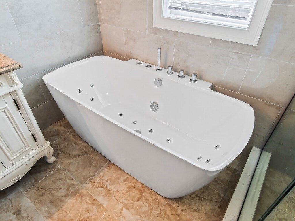 Bathroom, Free Standing Baths, Interior