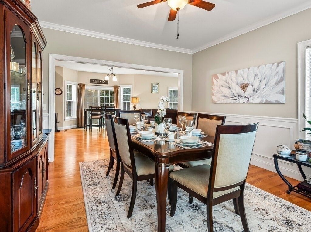 Dining room, Interior, Wood Texture Flooring