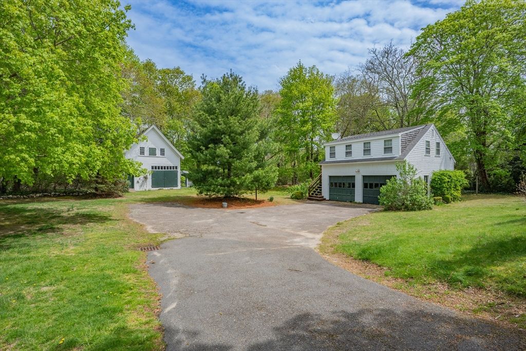Backyard, Detached Garage, Exterior