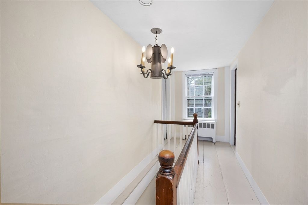 Chandelier, Interior