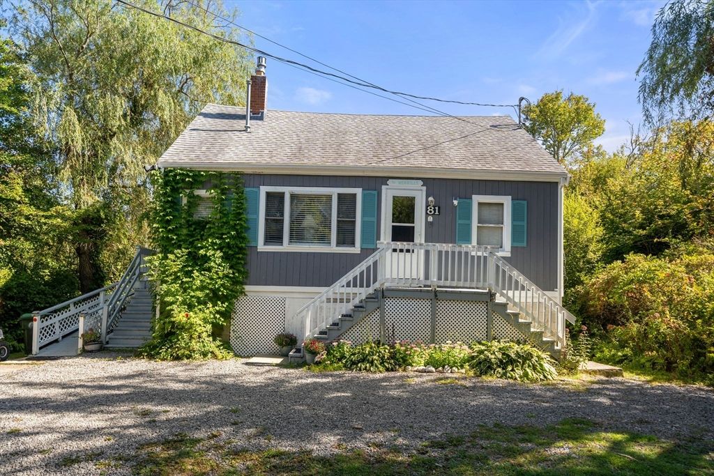 Exterior, Facade, Cape Cod