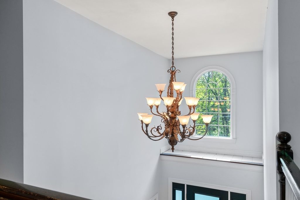 Chandelier, Interior