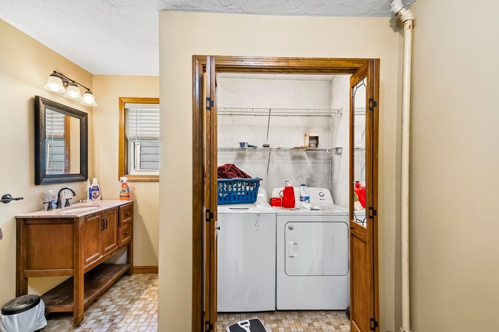 Interior, Utility Closets, Washer