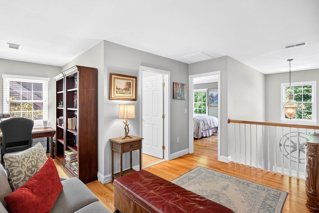 Bedroom, Interior, Pendant Lights, Wood Texture Flooring