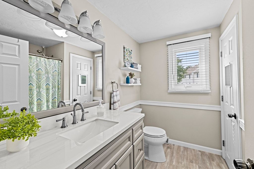 Bathroom, Interior, Wood Texture Flooring