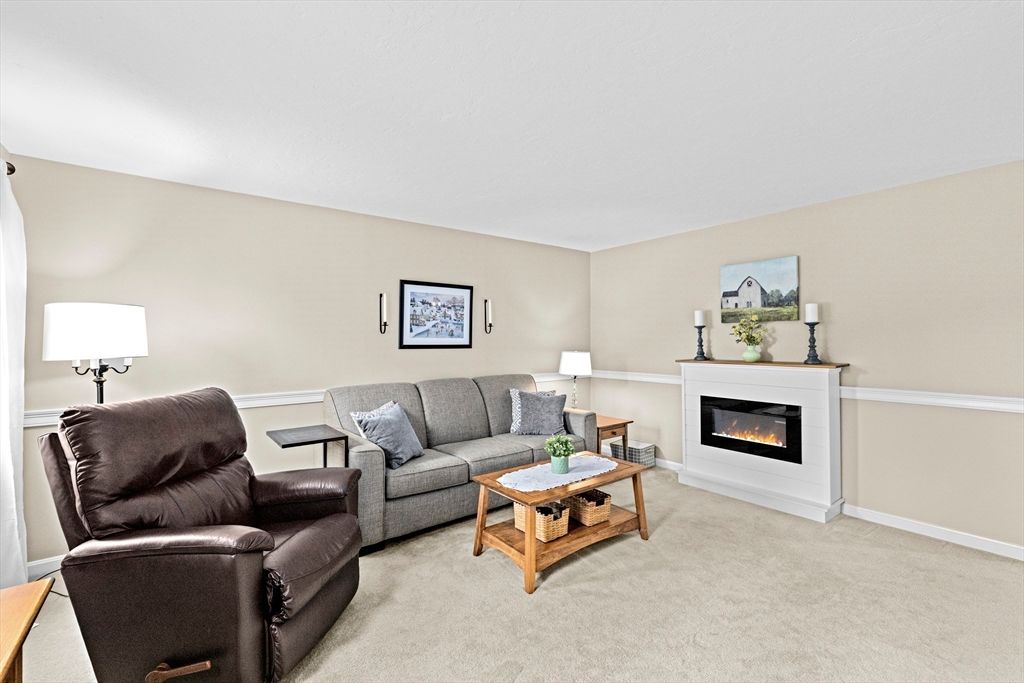 Fireplace, Interior, Living room