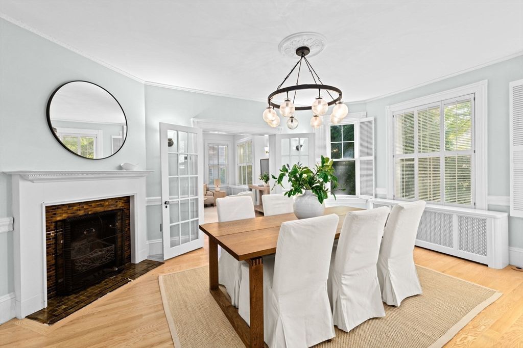 Chandelier, Dining room, Fireplace, Interior, Pendant Lights, Wood Texture Flooring