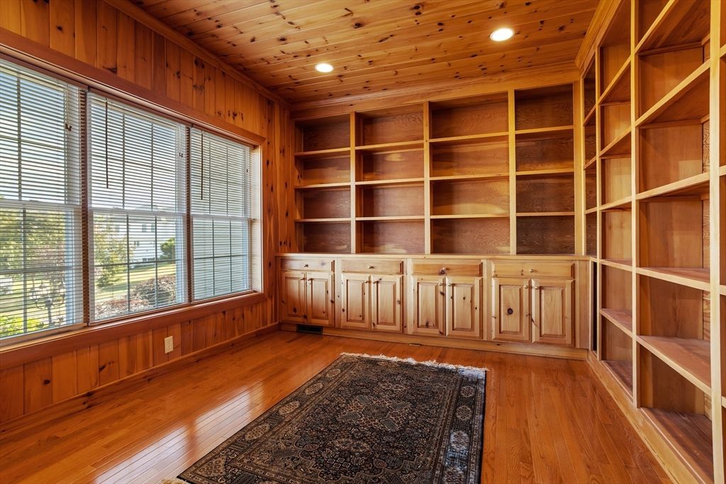 Empty room, Interior, Recessed Lighting, Wooden Ceilings, Wood Texture Flooring, Wooden Walls