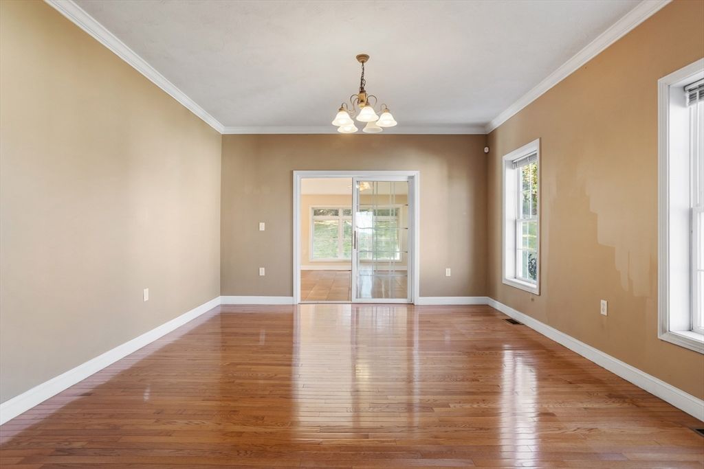 Chandelier, Empty room, Interior, Wood Texture Flooring