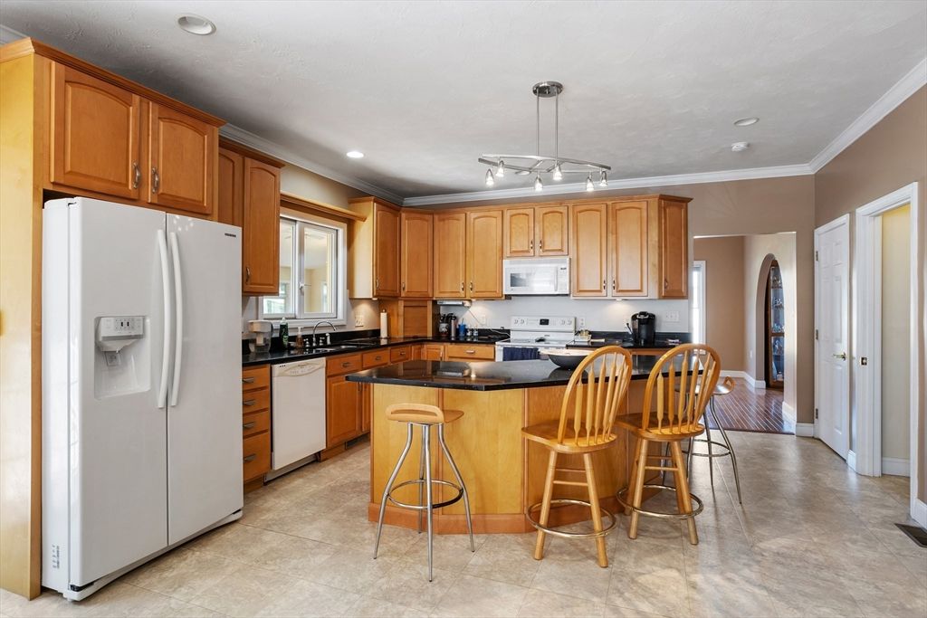 Interior, Kitchen, Pendant Lights, Recessed Lighting
