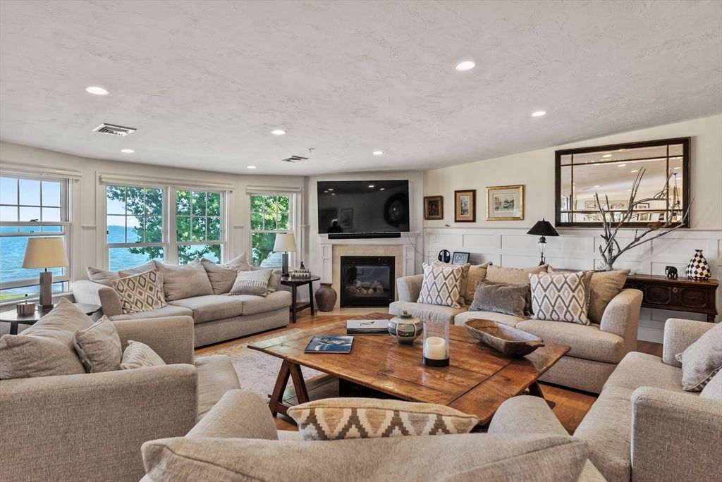 Fireplace, Interior, Living room, Recessed Lighting, Water