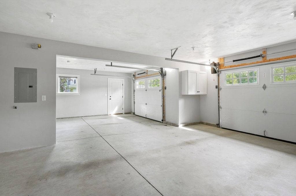 Garage, Interior