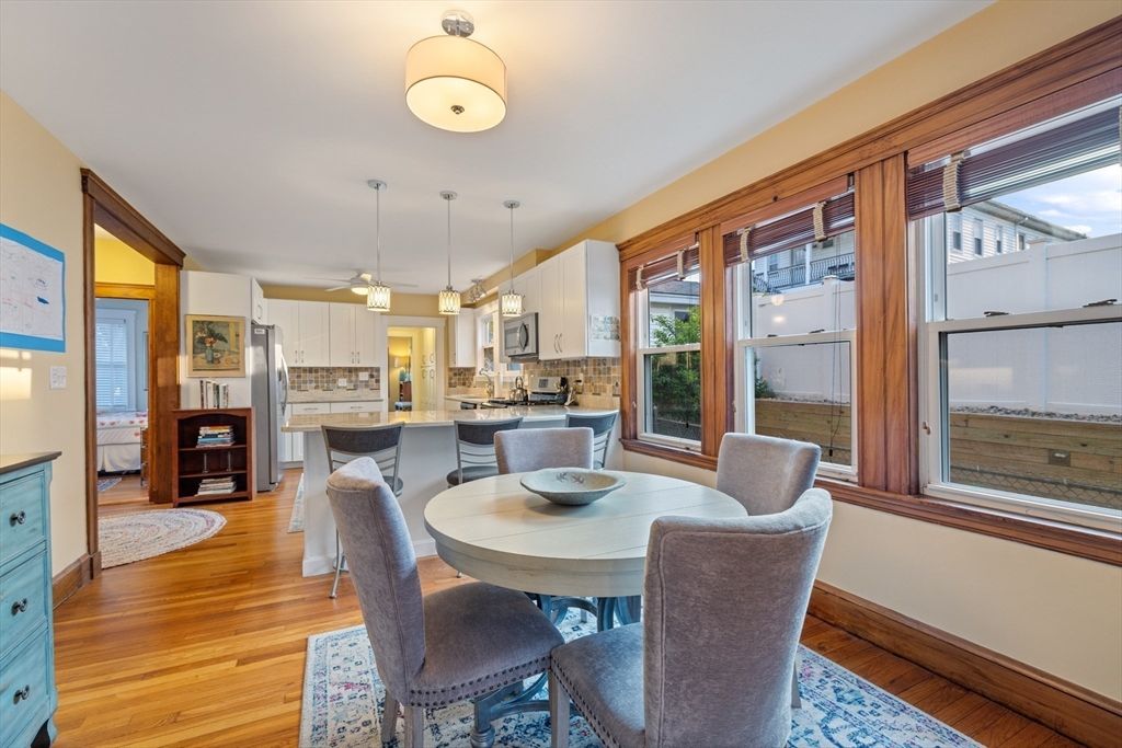 Dining room, Interior, Kitchen, Pendant Lights, Wood Texture Flooring
