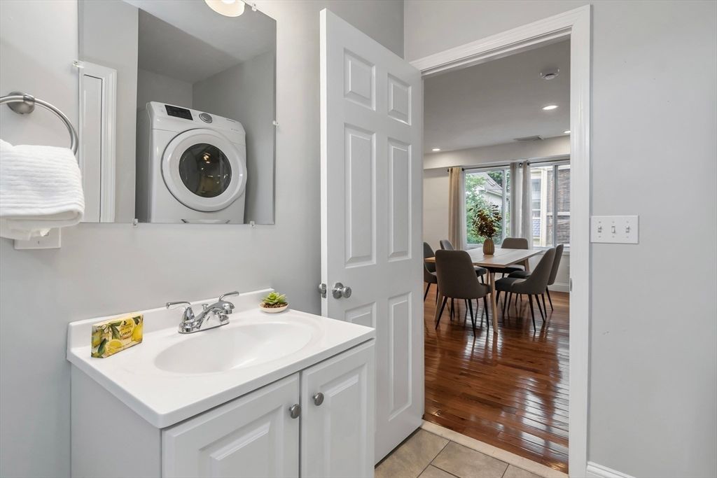 Dining room, Interior, Recessed Lighting, Washer, Wood Texture Flooring