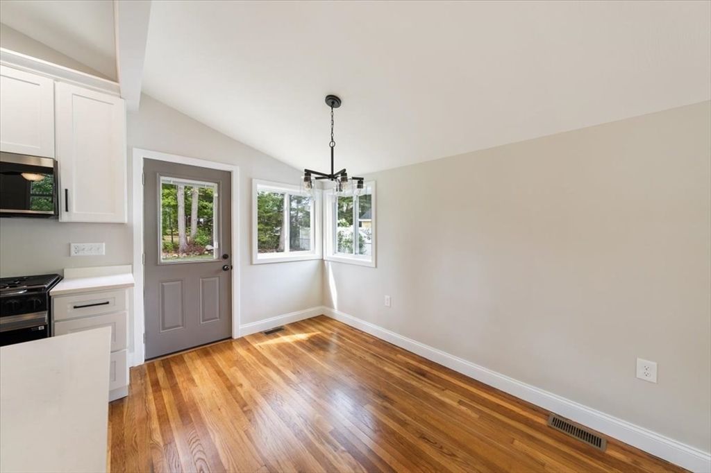Interior, Kitchen, Pendant Lights, Wood Texture Flooring